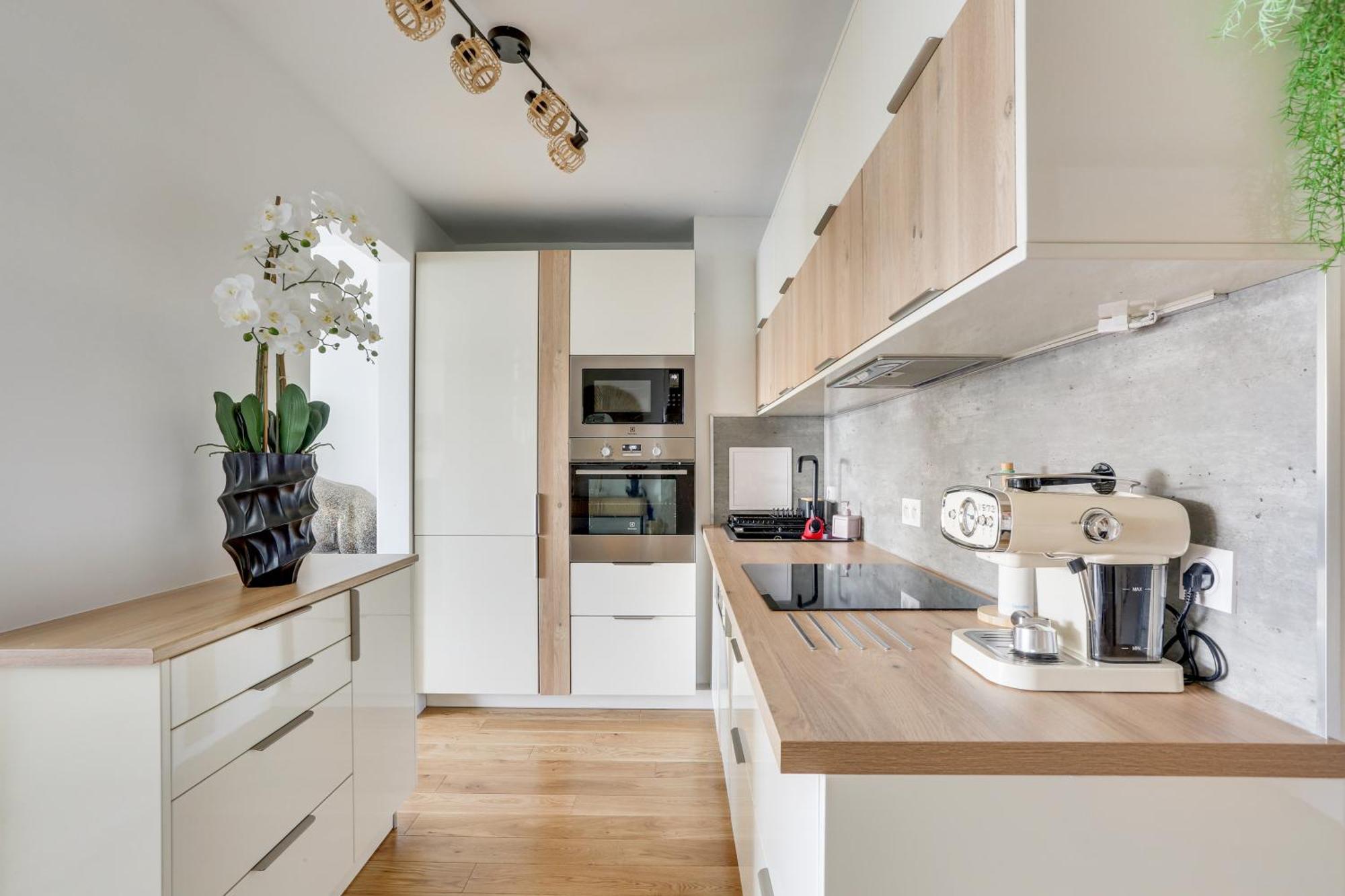 Paris Luxury Apartment 75M2 With Eiffel Tower View, 1 Min Metro, Parking Extérieur photo